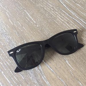 Ray-Ban Wayfarer Sunglasses